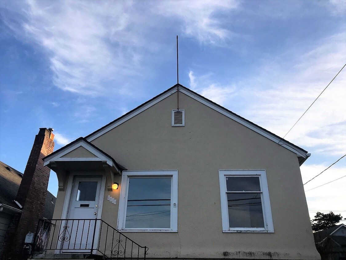 Primary Photo - 2 br, 1 bath House - 1023 5th Street