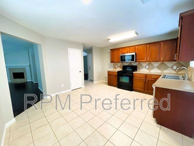 Foto del edificio - 2518 Hidden Park Ln
