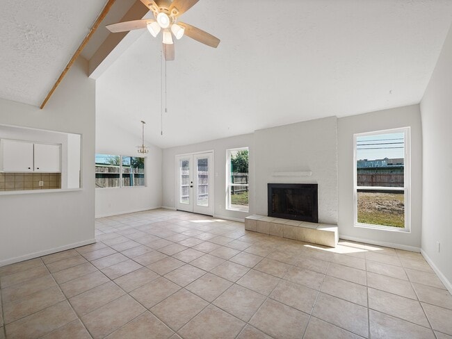 Foto del edificio - 6214 Skyview Dr