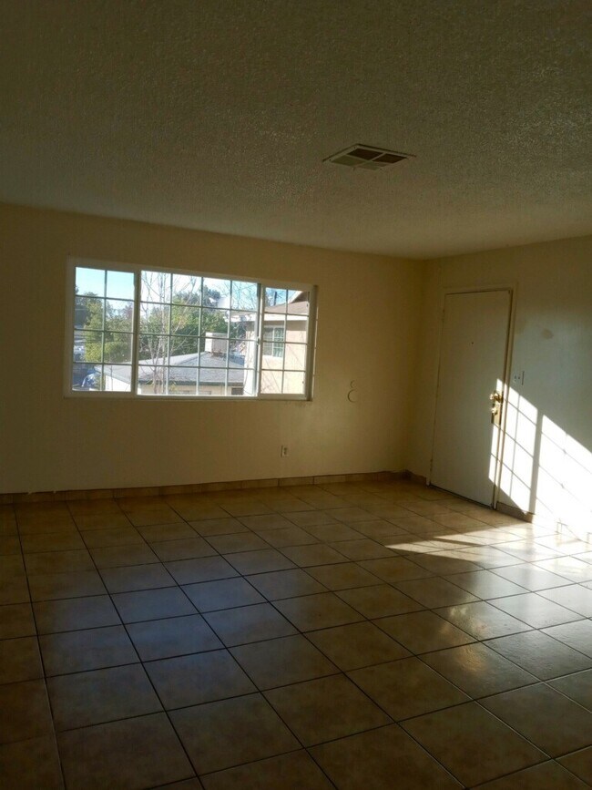 Living Room - 337 McCord Ave