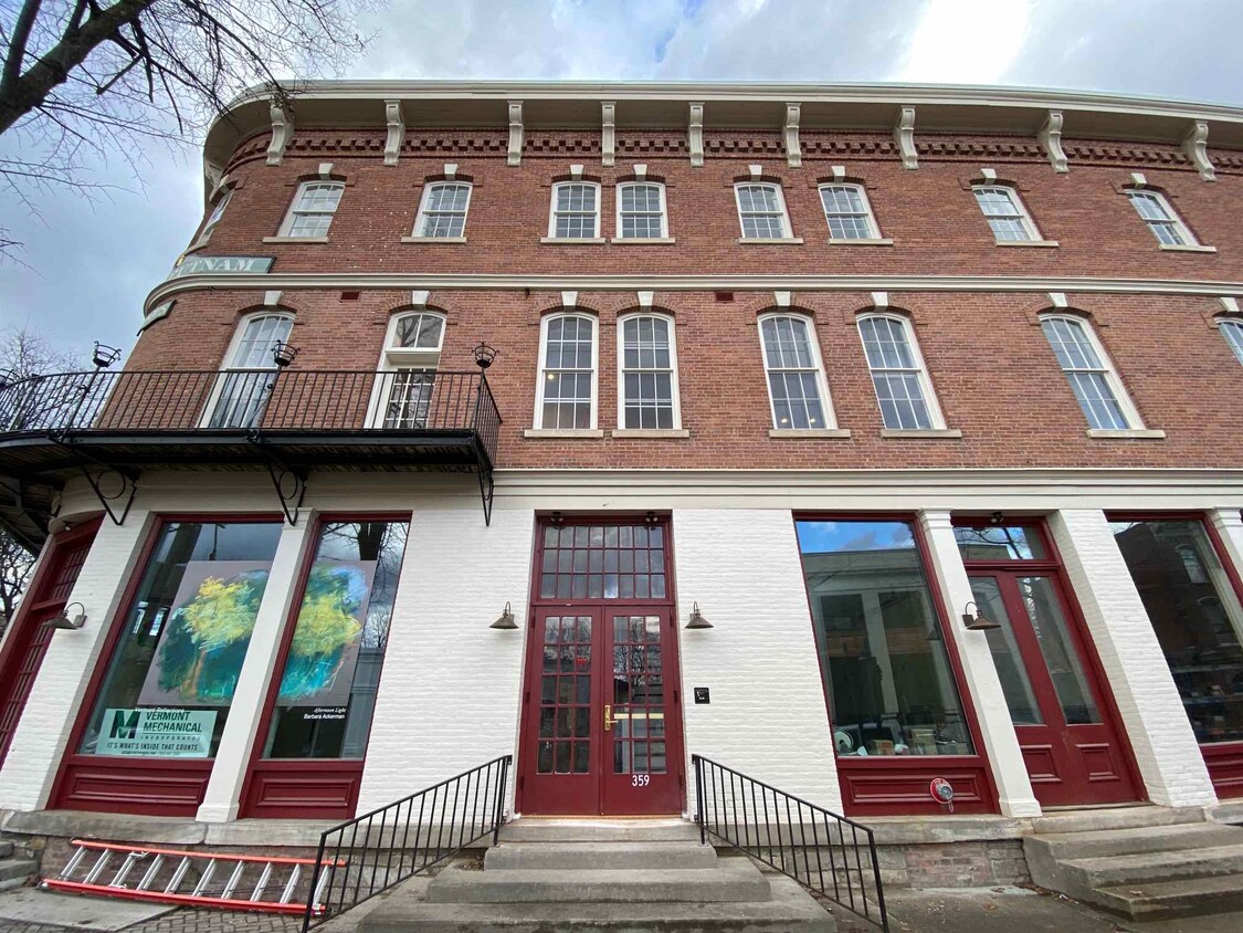Primary Photo - 101 South St