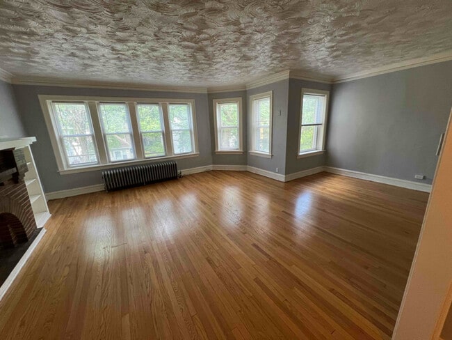 Photo - 7931 S Manistee Ave Apartment