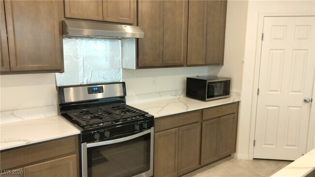 Foto del edificio - 7513 Lush Oasis Ave.