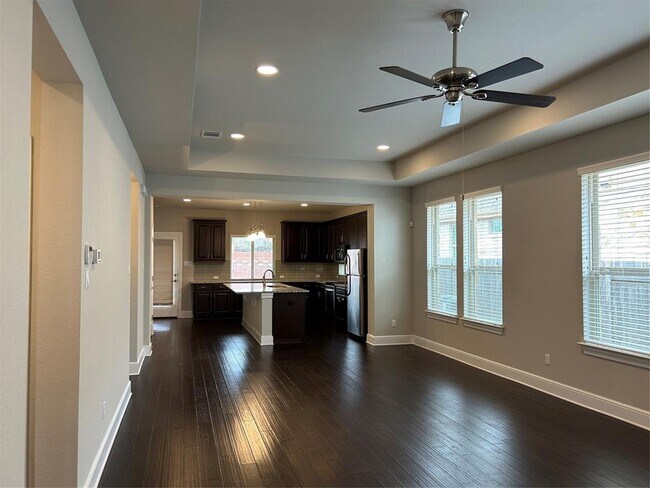 Building Photo - 225 Cherokee Rose Cir