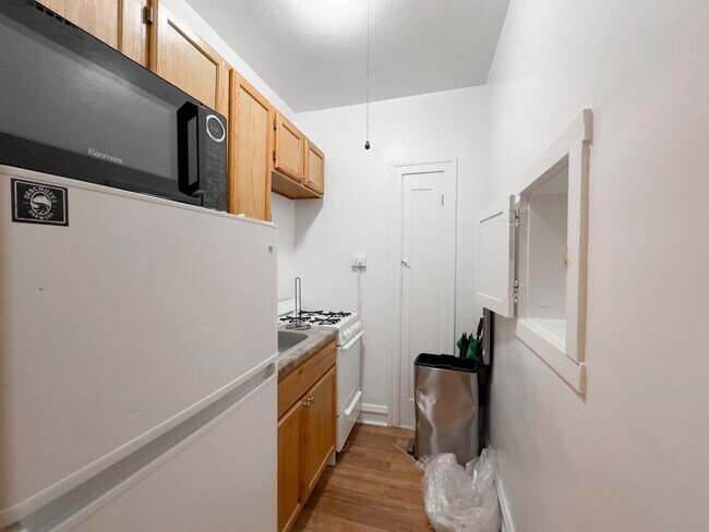 Foto del edificio - 2536 N Sawyer Ave