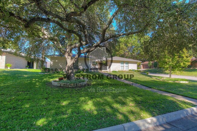 Foto del edificio - 6452 Waverly Way