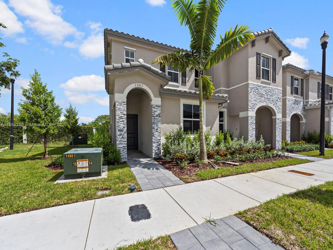 Foto principal - 1501 SE 27th Rd