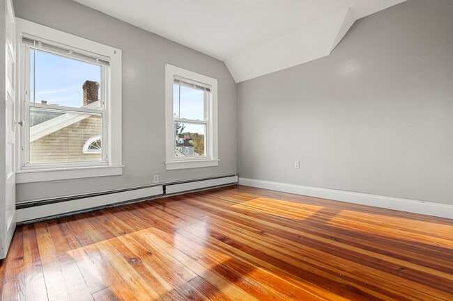 Building Photo - 22 Highview St