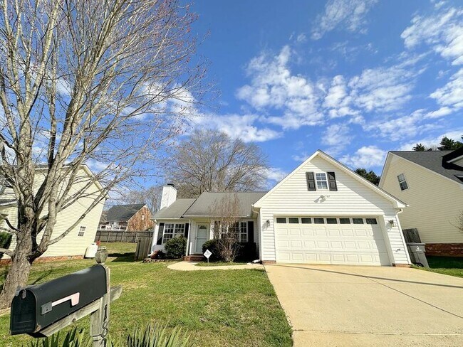 Foto del edificio - 1829 Camden Forest Dr