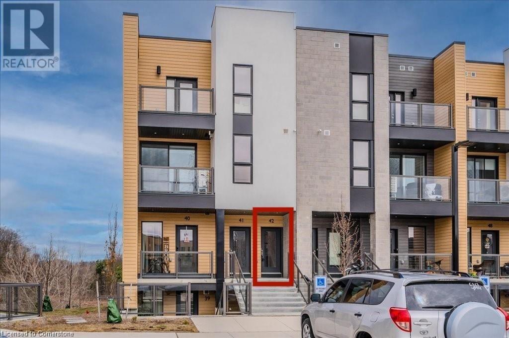 Primary Photo - 261 Woodbine Ave