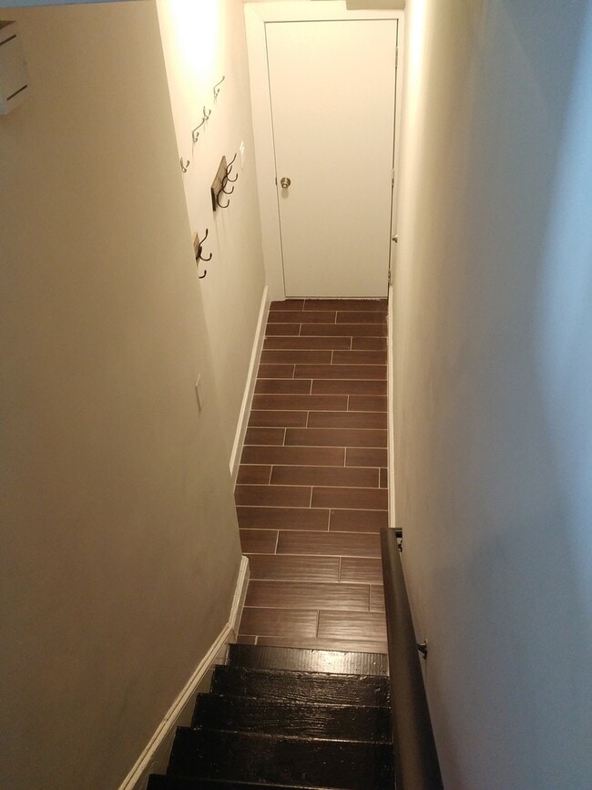 Photo - 2000 Mercy St Apartment