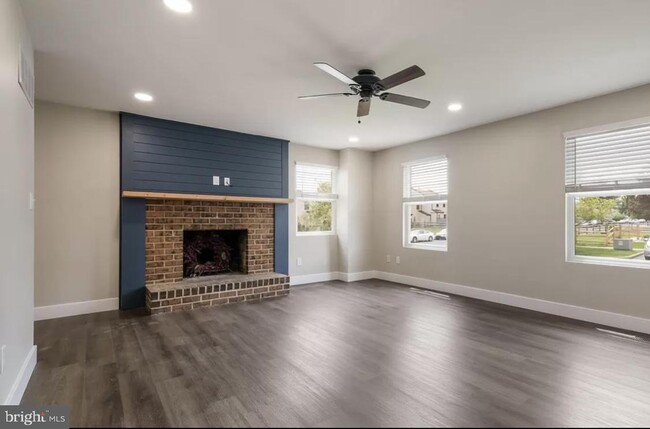 Building Photo - 975 Beechwood Pl