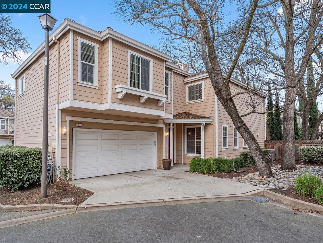 Primary Photo - 47 Oak Gate Pl