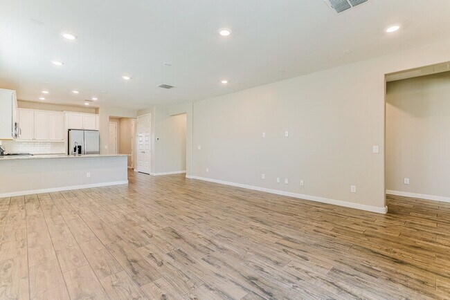 Foto del edificio - 289 W Tamarack Dr