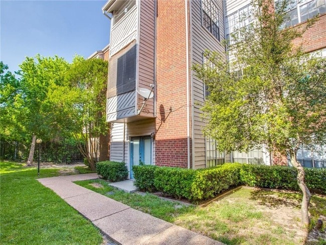 Building Photo - 9747 Whitehurst Dr