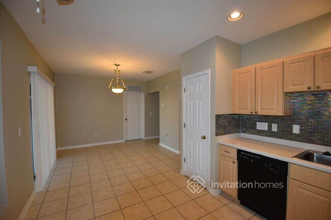 Building Photo - 6731 Cambridge Park Dr