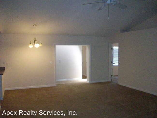 Building Photo - 4 br, 2 bath House - 744 Palm Hammock Cir