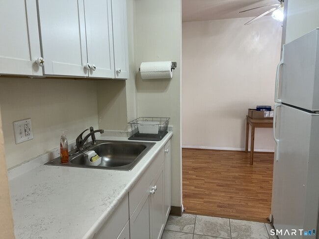 Foto del edificio - 285 Savin Ave