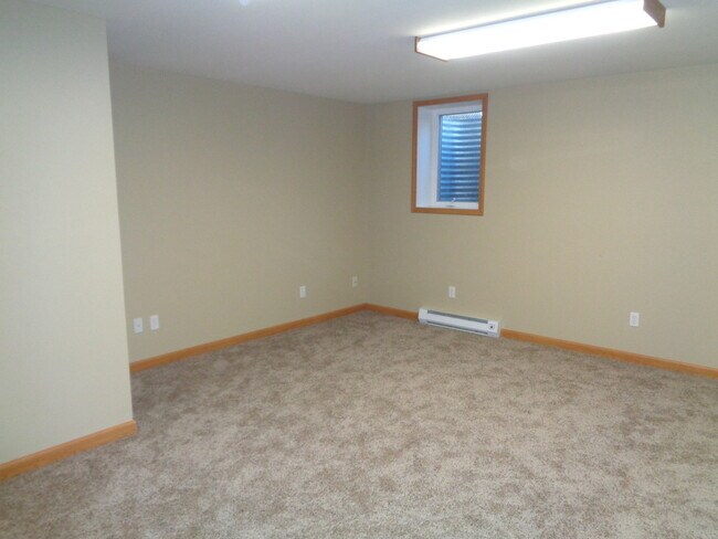 Foto del edificio - 2 Bedroom, 2 1/2 Bathroom Townhome on West End