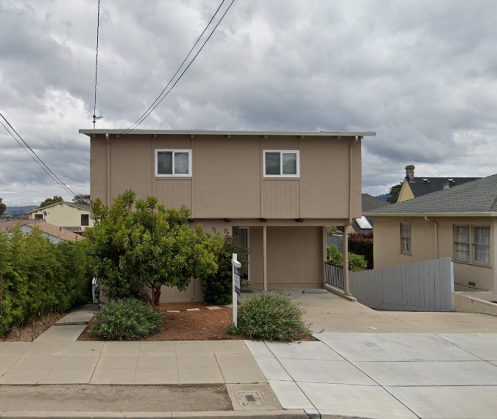 Primary Photo - 377-379 Larkin St