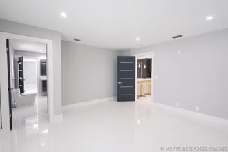 Building Photo - 13884 89th Pl N