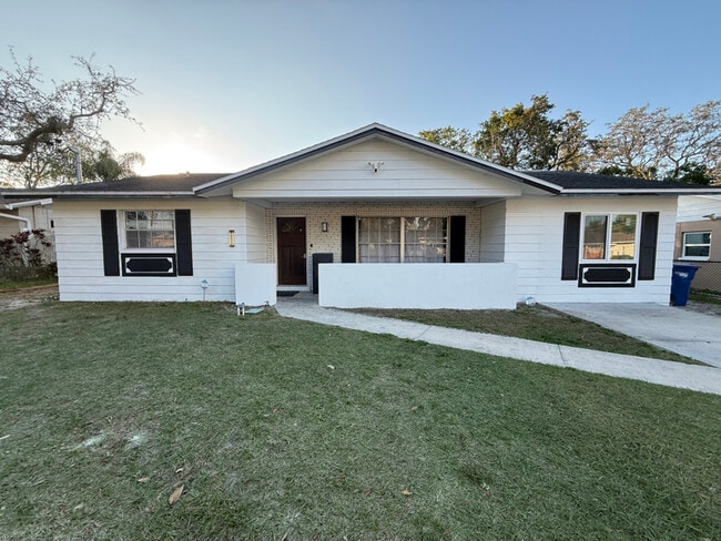 Photo - 10920 N 29th St House
