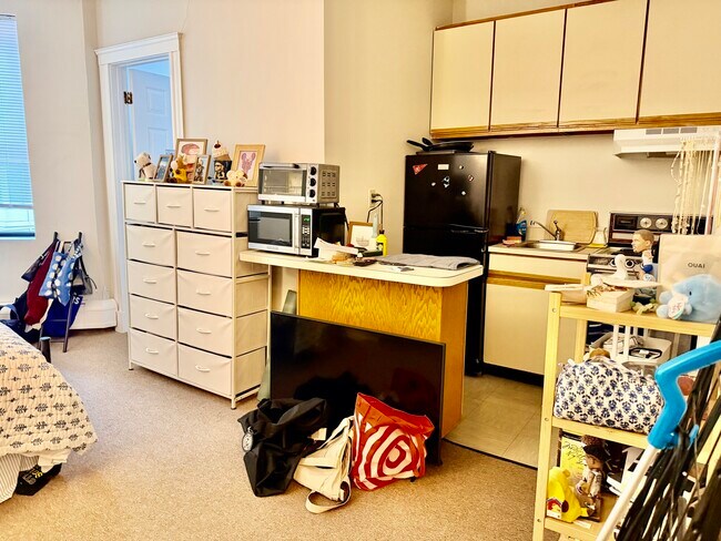 Foto del edificio - 833-835 Beacon St. Unit 505