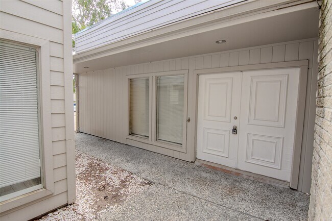 Foto del edificio - 7838 Duffield Ln