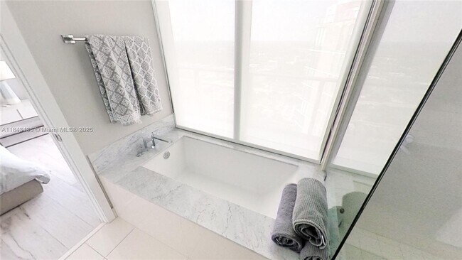 Foto del edificio - 480 NE 31st