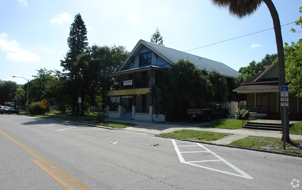 Foto del edificio - 728 3rd Ave S