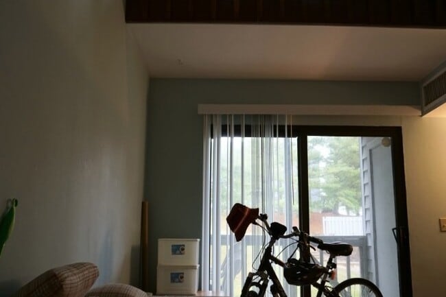 Building Photo - 505 Sunridge Dr