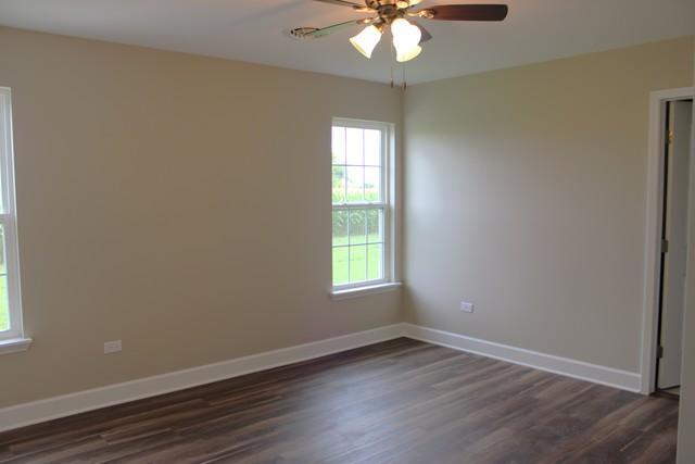 Building Photo - 520 Carriage Ct