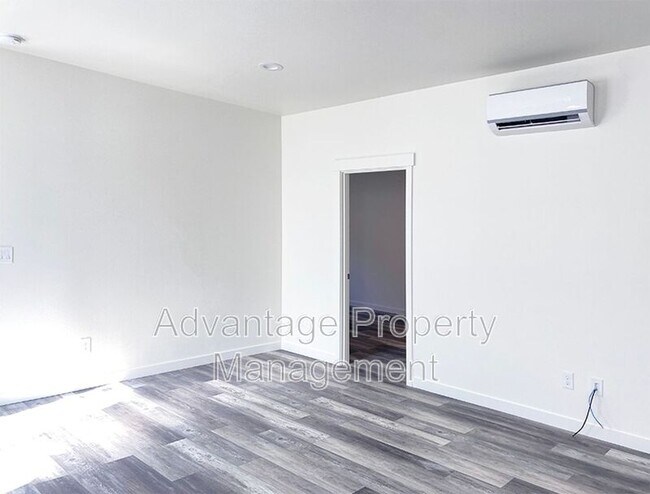 Foto del edificio - 368 Spaulding Ave