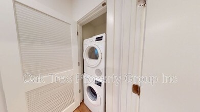 Building Photo - 532 Union St Building Photo - 532 Union St