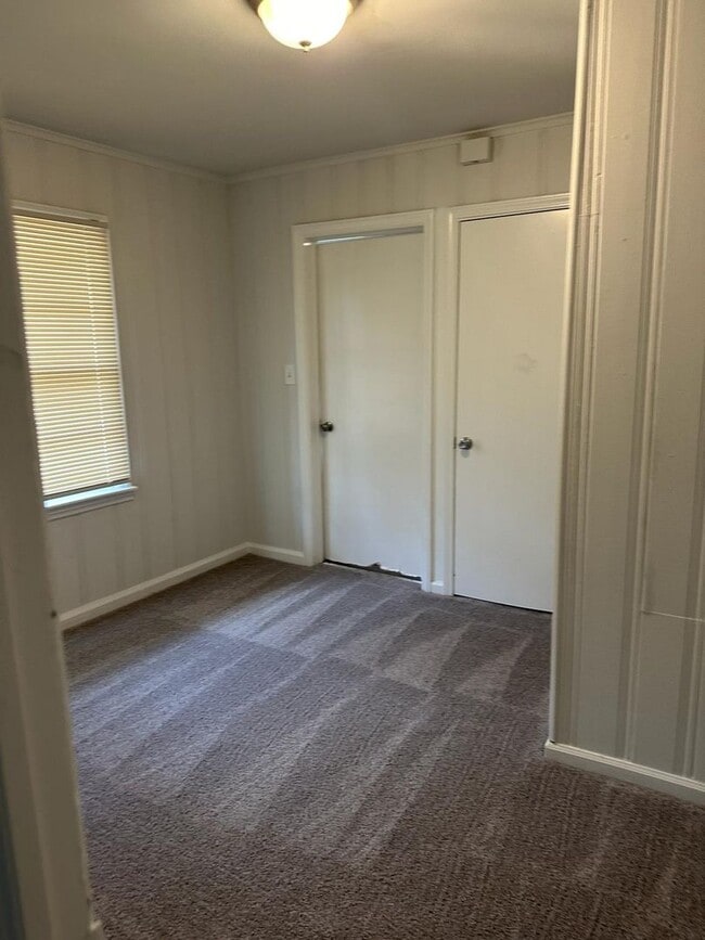 Building Photo - 4 Bedroom home in Decatur