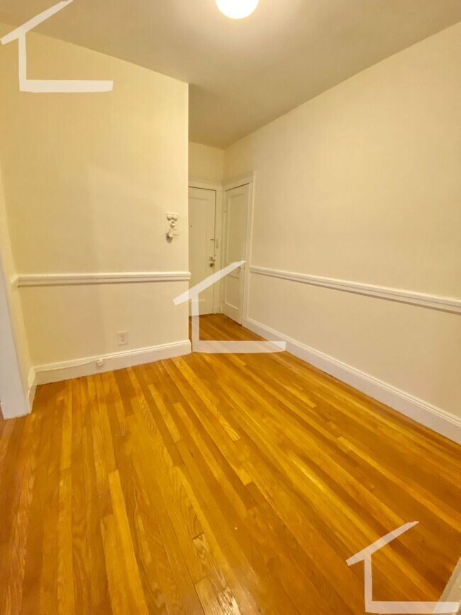Photo - 7 Lothian Rd., Apartment