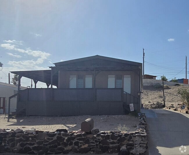 Building Photo - 3605 Tourmaline St