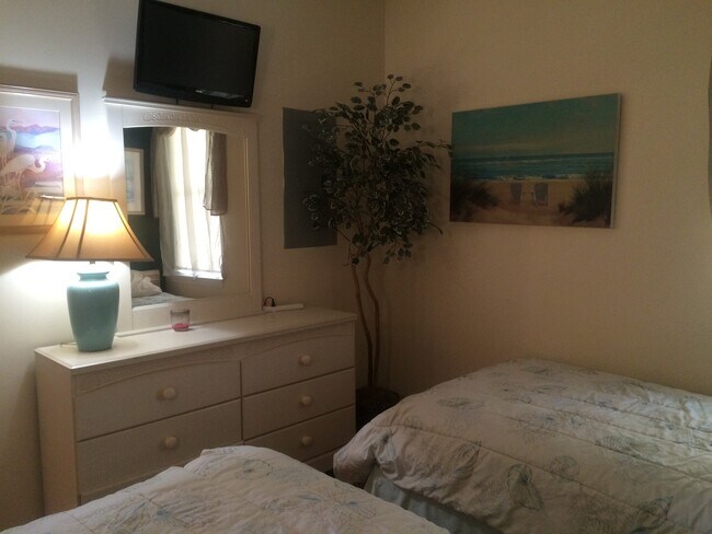 Foto del edificio - 2 Bed, 2 Bath Condo for Rent at River Oaks