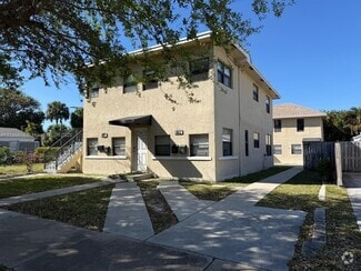 Building Photo - 423 53rd St