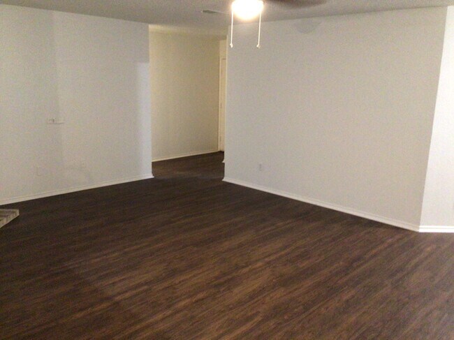 Foto del edificio - 5313 Lansdowne Avenue