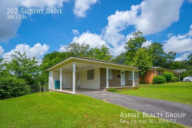 Building Photo - 202 Gilbert Dr