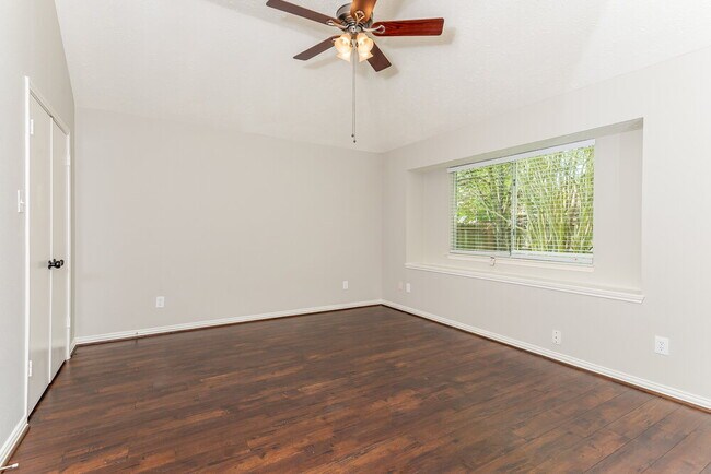 Foto del edificio - 2002 Hickory Glen Dr