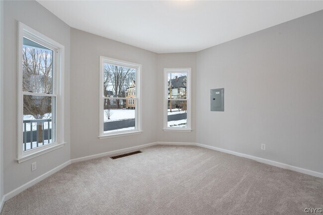 Building Photo - 112 McAllister Ave