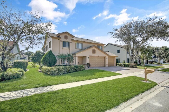 Building Photo - 10850 Fox Glen Dr