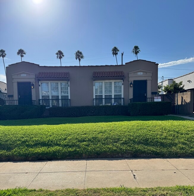 Building Photo - 2101 Hillcrest Dr