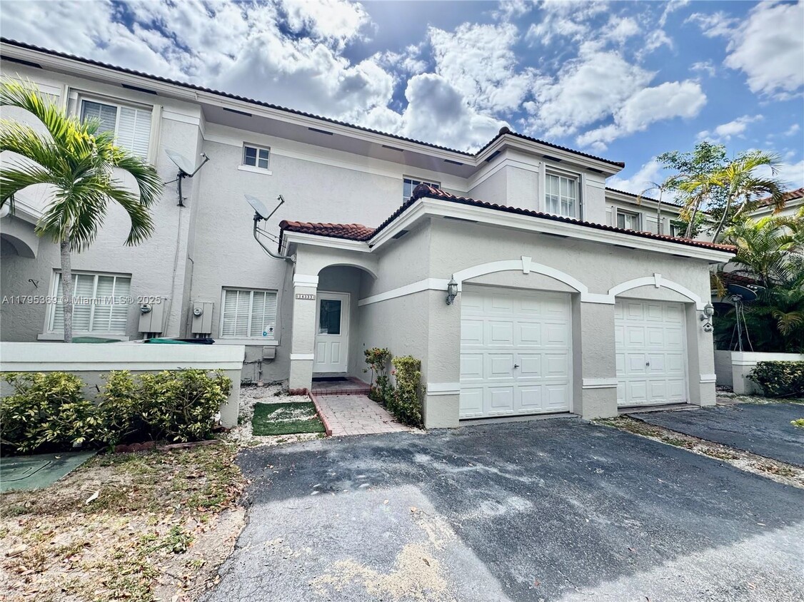Foto principal - 14333 SW 125th Ct