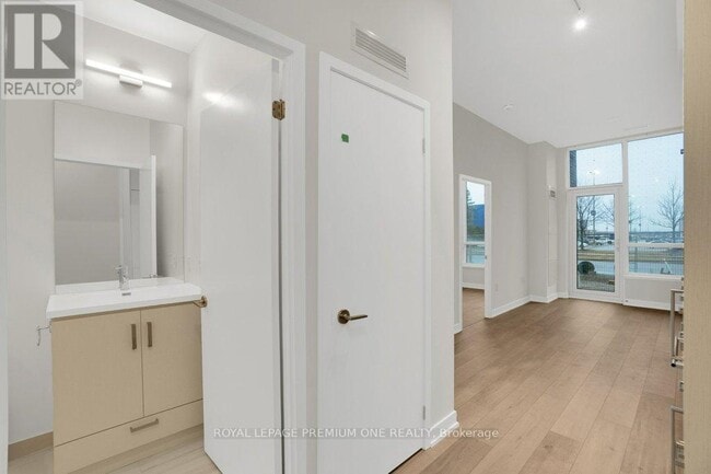 Photo du bâtiment - 10 Honeycrisp Cres