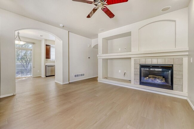 Building Photo - 3 Bed 3 Bath Townhouse in Westminster
