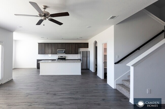 Foto del edificio - 10014 Spice Ln
