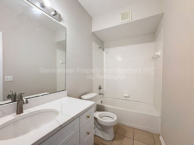 Foto del edificio - 13005 Sanctuary Cove Dr